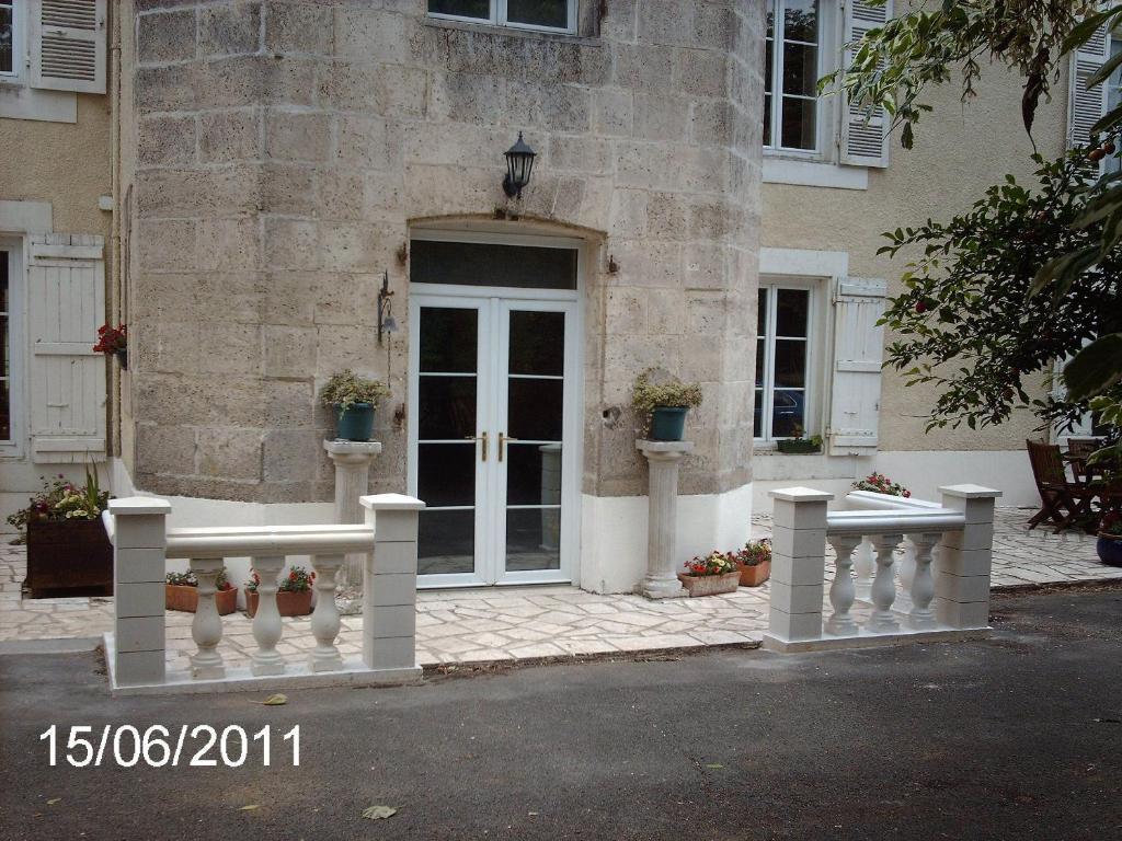 Ardilleux 샤토 아르디유 B&B 외부 사진